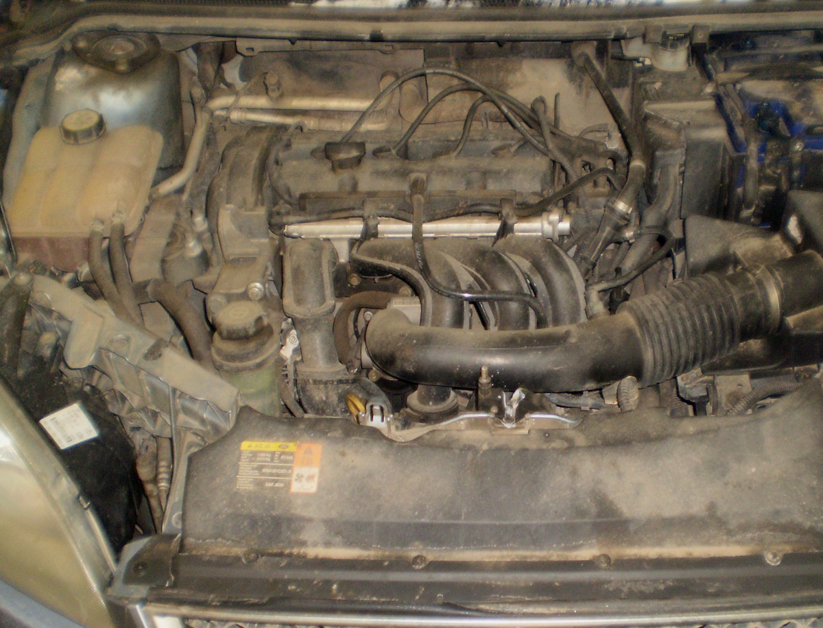 Подкапотное пространство автомобиля. Фото - https://clck.ru/T9aVb