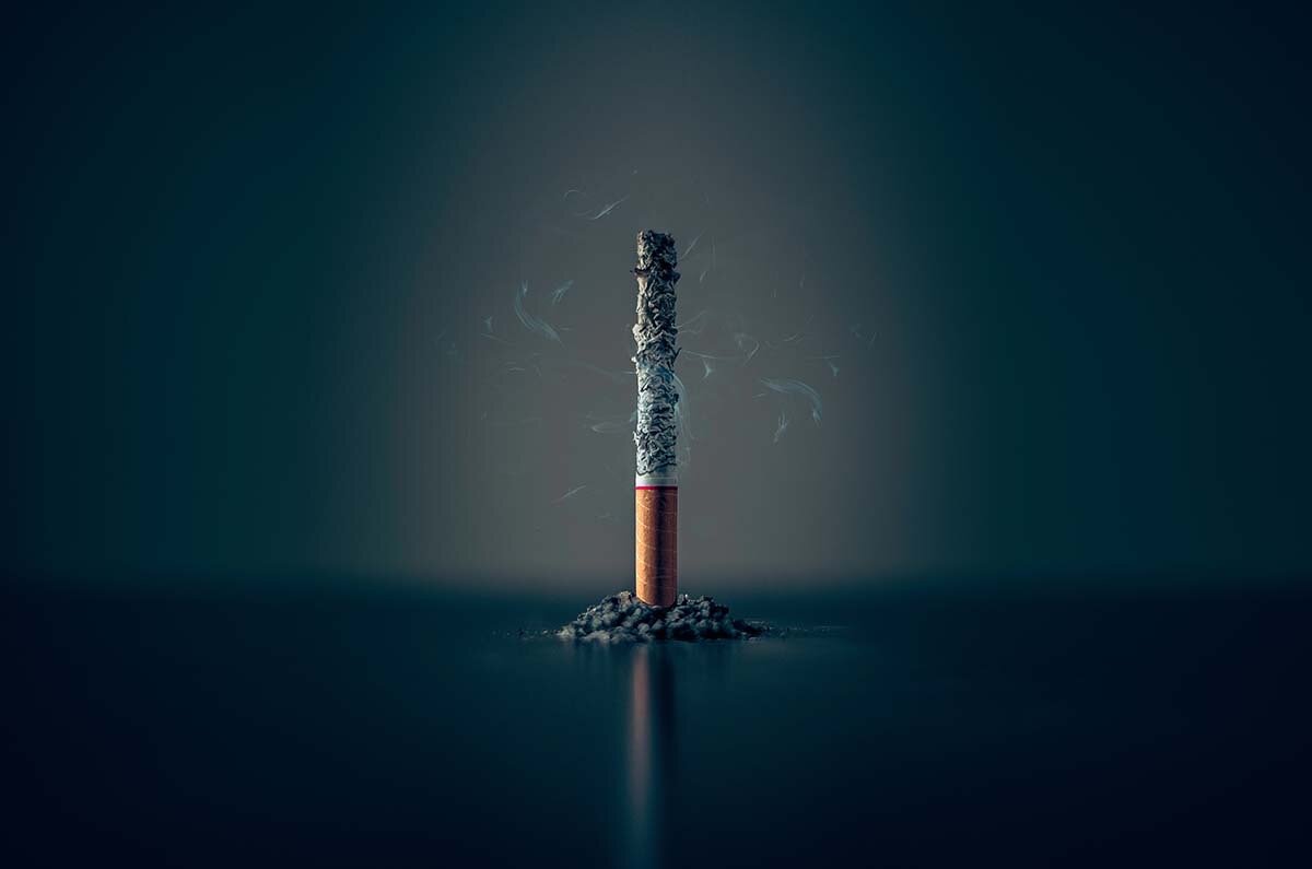 Курение сигарет является одной из основных причин смертей, которых можно было бы избежать, но отказ от этой вредной привычки пугает курильщиков своей сложностью, судя по всему, не меньше, чем смерть от никотина.

Многие боятся, что только через продолжительное время будут заметны улучшения в здоровье и самочувствии, но на самом деле польза будет видна в намного более короткие сроки, чем кажется большинству людей.