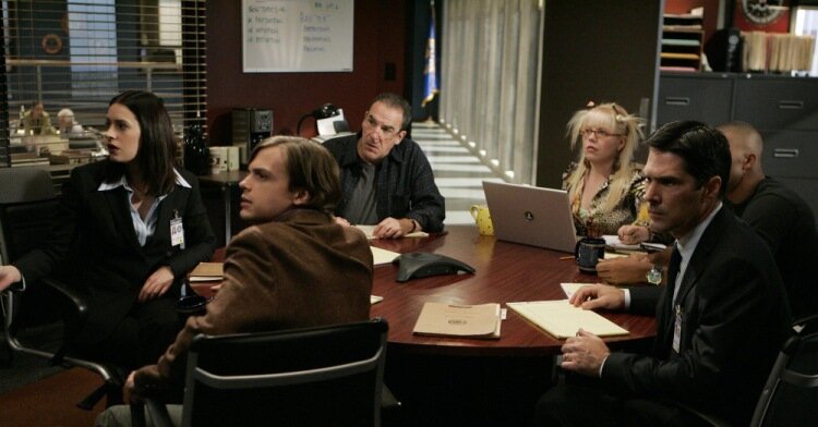 Кадр из сериала "Мыслить как преступник". Источник: http://data4.i.gallery.ru/albums/gallery/44414-7aed6-9524180-m750x740.jpg