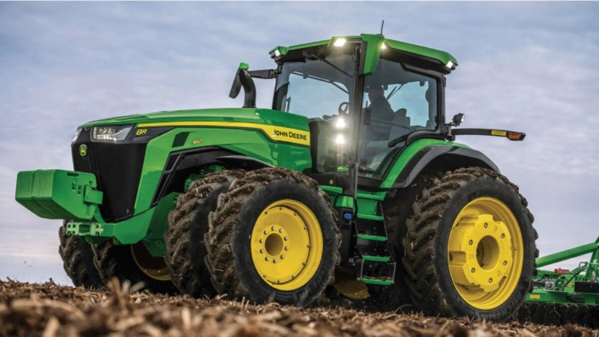 Фото: Официальный сайт John Deere Обновленный трактор John Deere 8R