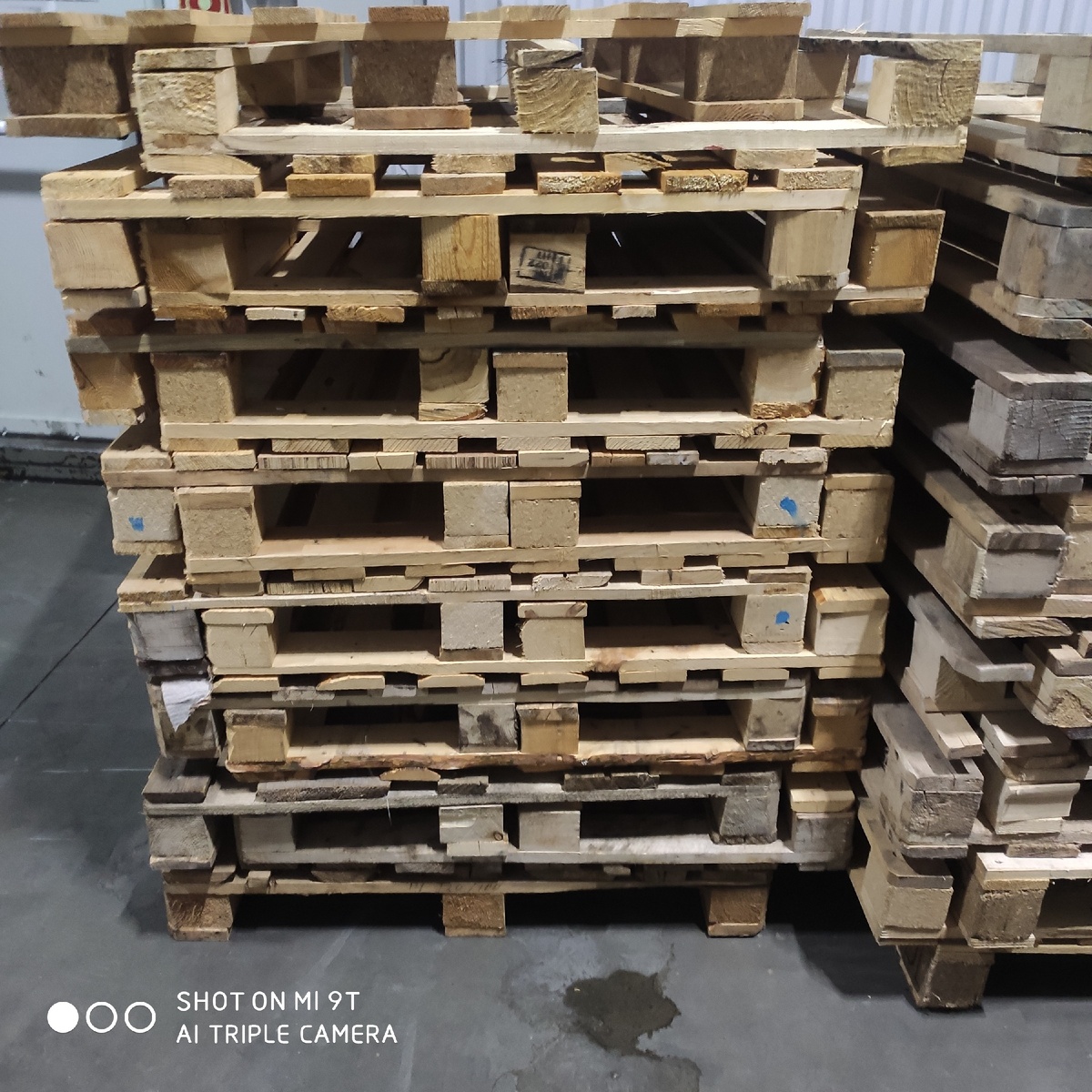 Поддоны собственной персоны.