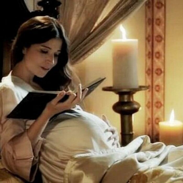 Красавица Хатидже Султан беременна.