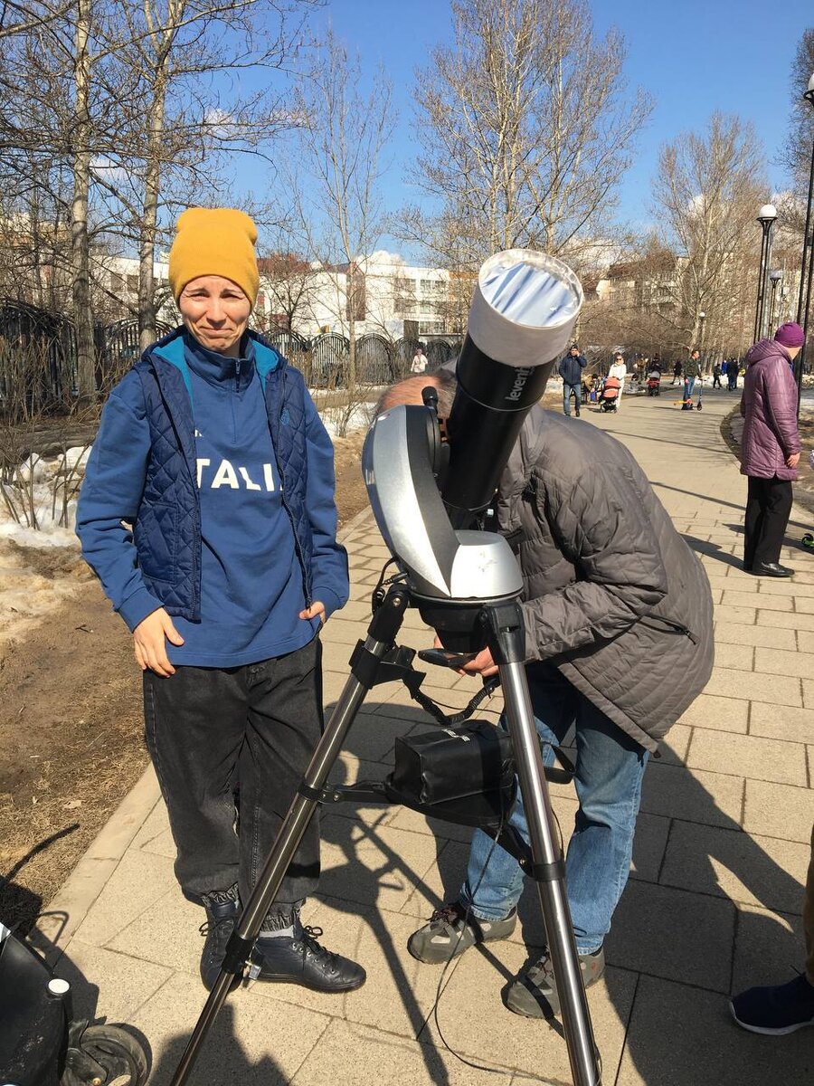 Универсальный телескоп Александра Мереминского , члена МАК со специальным пленочным солнечным фильтром. Фото: Каменева Елизавета.