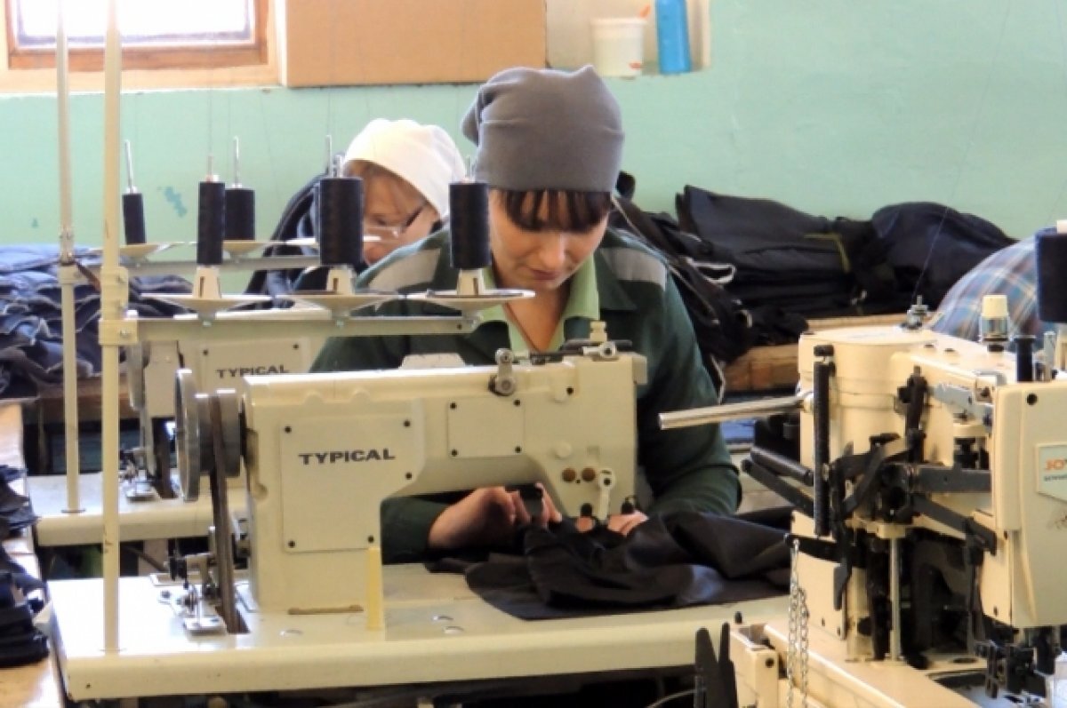    14 заключённых женской колонии в Бузулуке вышли по УДО.