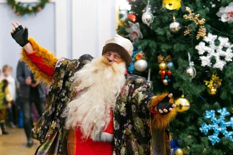    На первую губернаторскую елку в Оренбургской области пригласили 400 мальчишек и девчонок Андрей Севостьянов