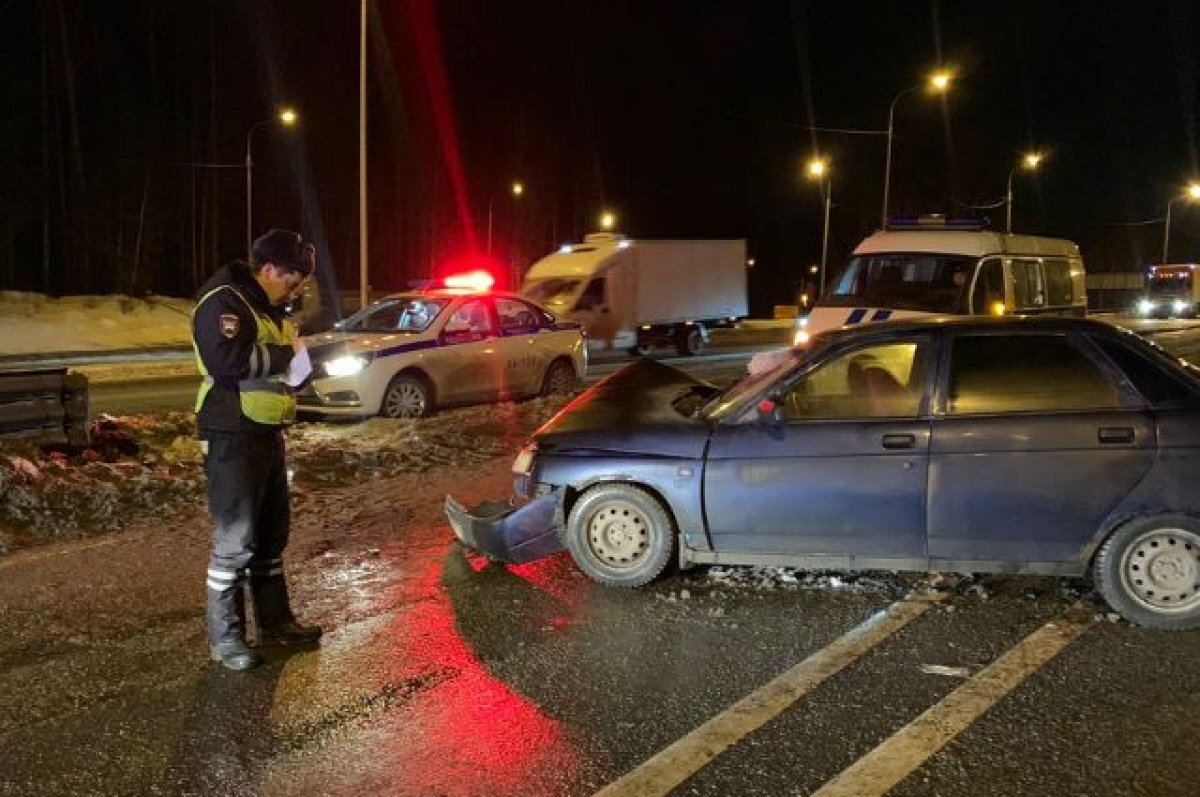    В Свердловской области в ДТП пострадали четыре пассажира «десятки»