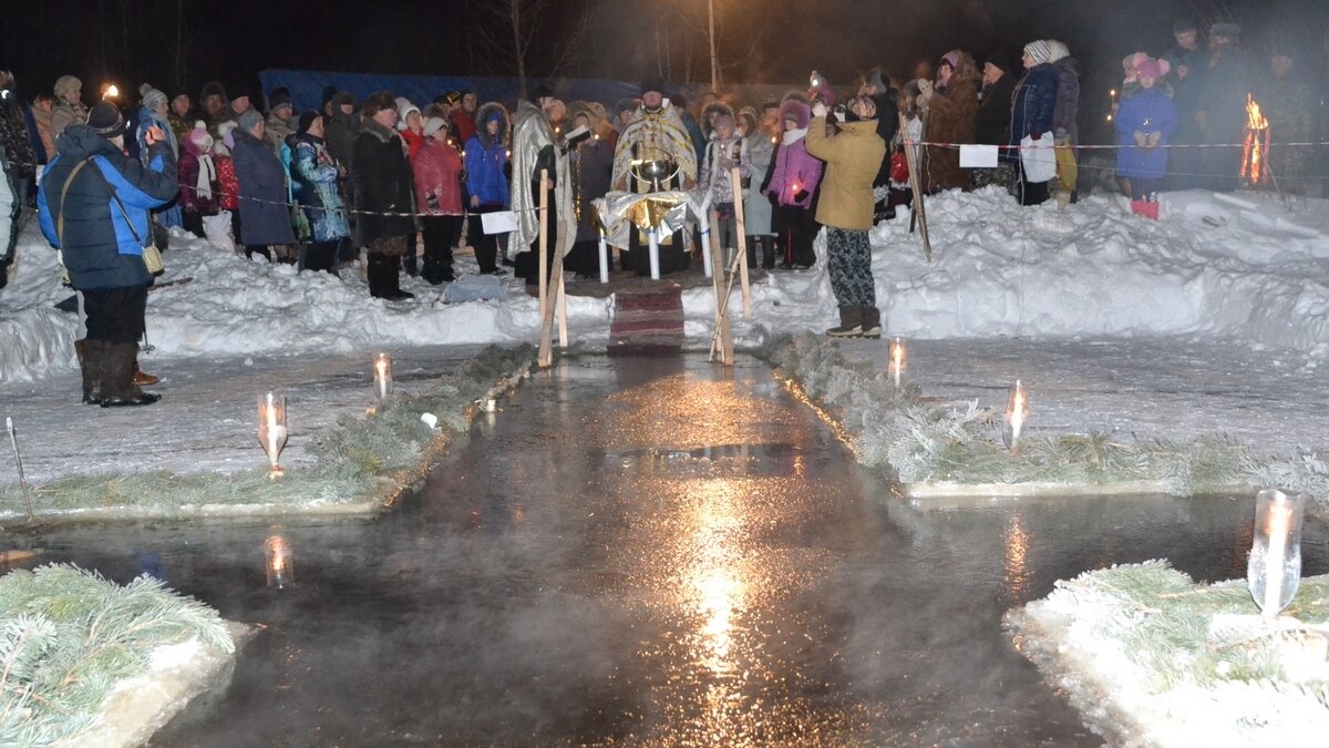 «Я уверовал»: мужчина стал христианином после купания в проруби в Приморье