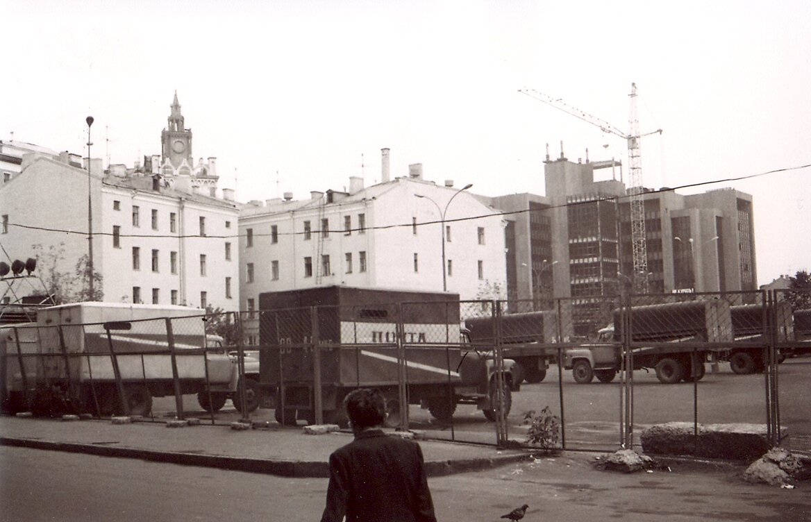 Такой была Москва 1980-х и так эти места выглядят в наши дни на фото с тех  же точек | Про life в Москве и не только здесь | Дзен