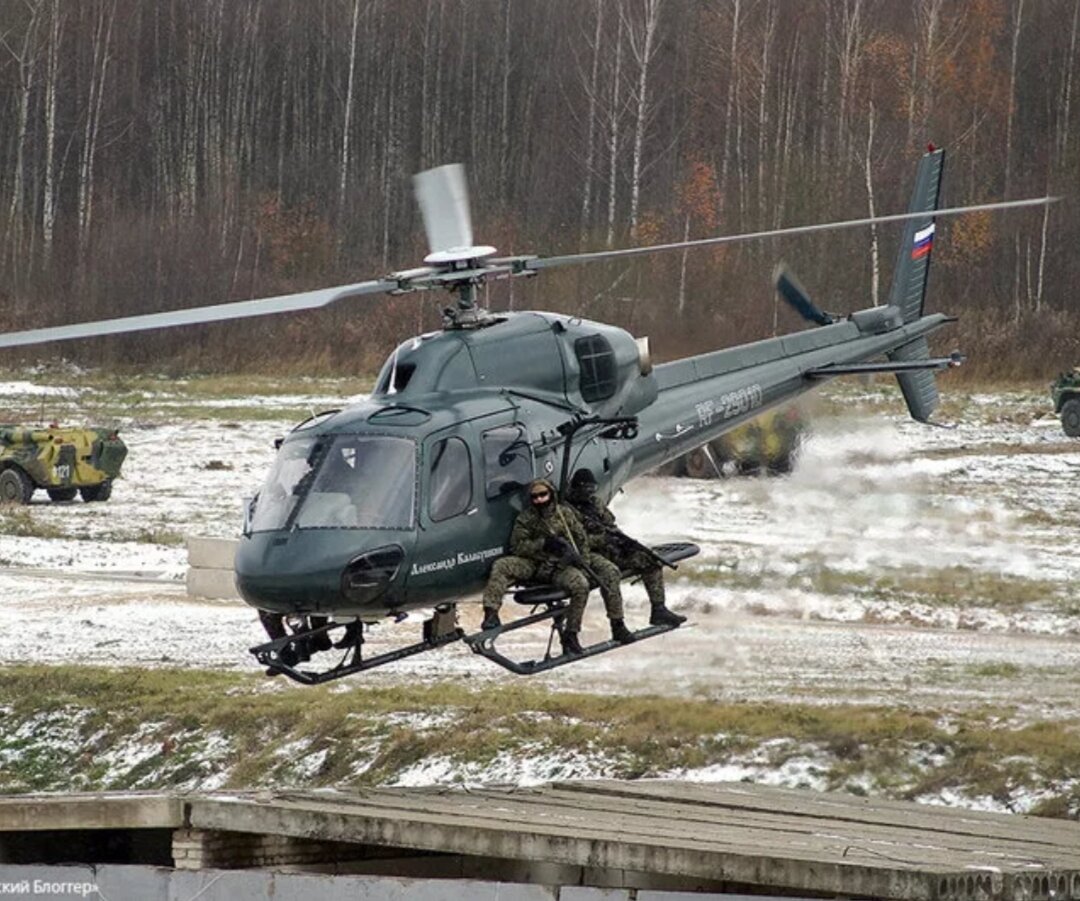Технические характеристики вертолёта:

Дальность полета:776км 
Крейсерская скорость:238км/час 
Наибольшая высота полета:6096м 
Наибольший взлетный вес:2600кг 
Высота салона:1.3м 
Длина салона:2.0м 
Наибольшее количество пассажиров:6 
Ширина салона:1.65м 
Высота:3.14м 
Длина:10.93м