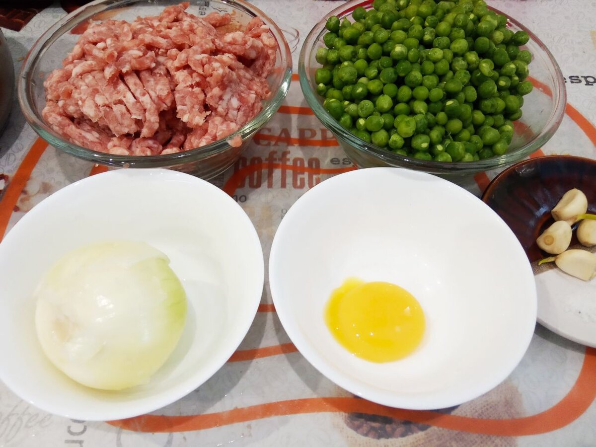 Ингредиенты для приготовления гороховых котлет