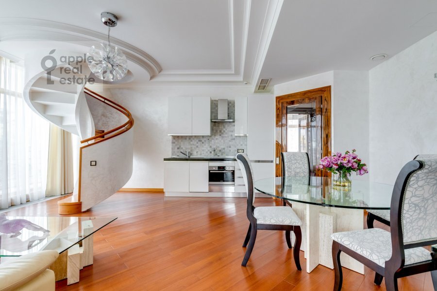 Фото из архива Apple Real Estate