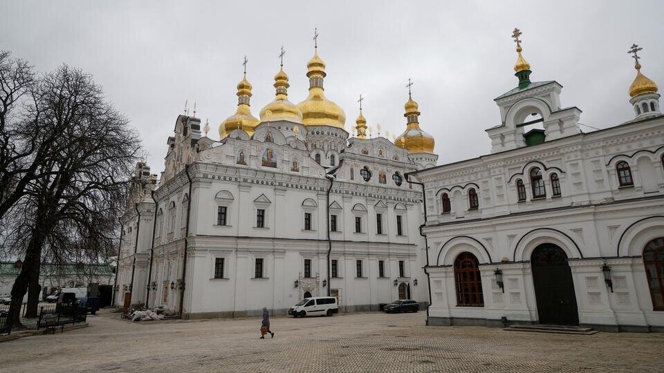     Захват лавры: Украина стала антихристианской "наследницей" УССР REUTERS/Valentyn Ogirenko