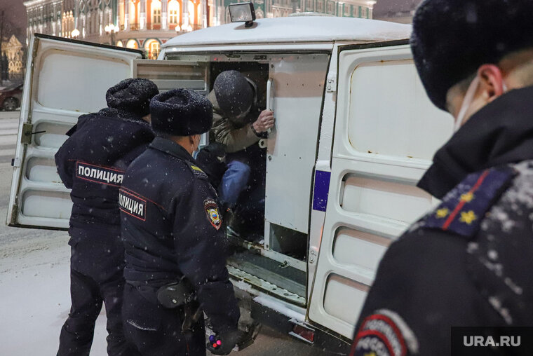    Задержанные планировали наладить сеть по распространению наркотика