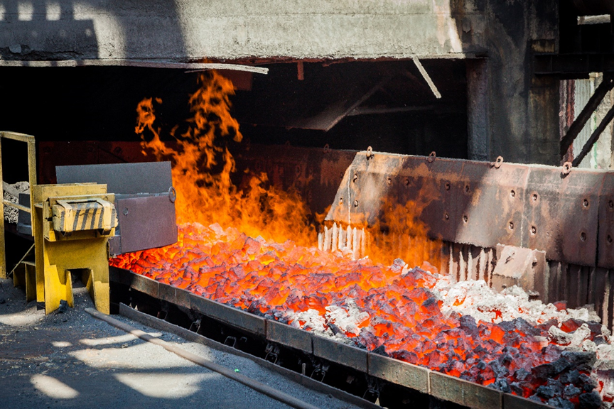 Продукция коксохимического завода. Коксохим НЛМК Липецк. Металлургия НЛМК. Коксохимический цех НЛМК. Металлургический завод Липецк.