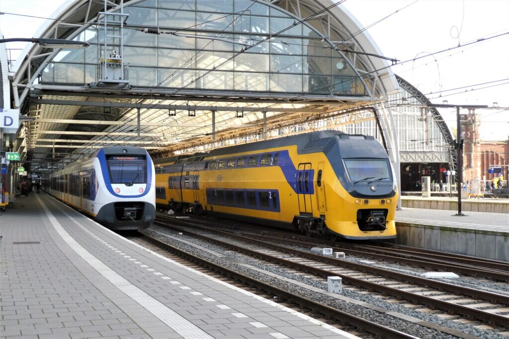 Поезда Sprinter и InterCity
