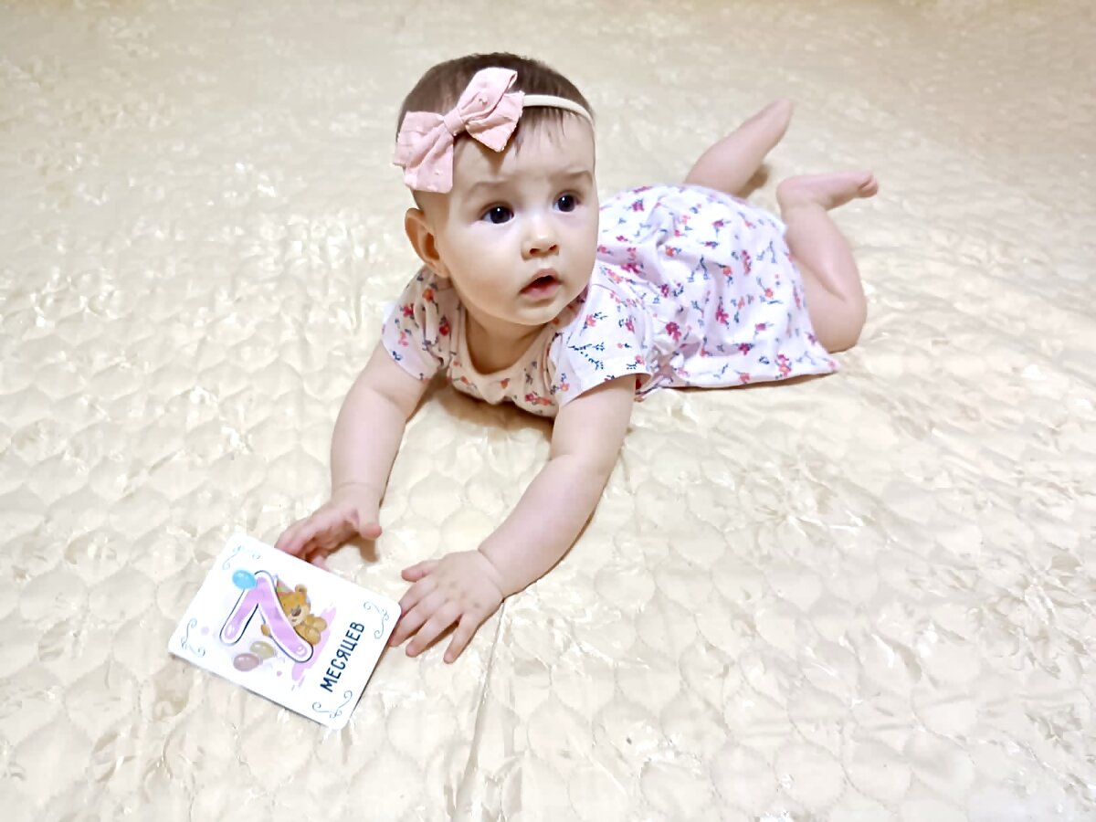 Monthly baby photoshoot ideas at home - YouTube