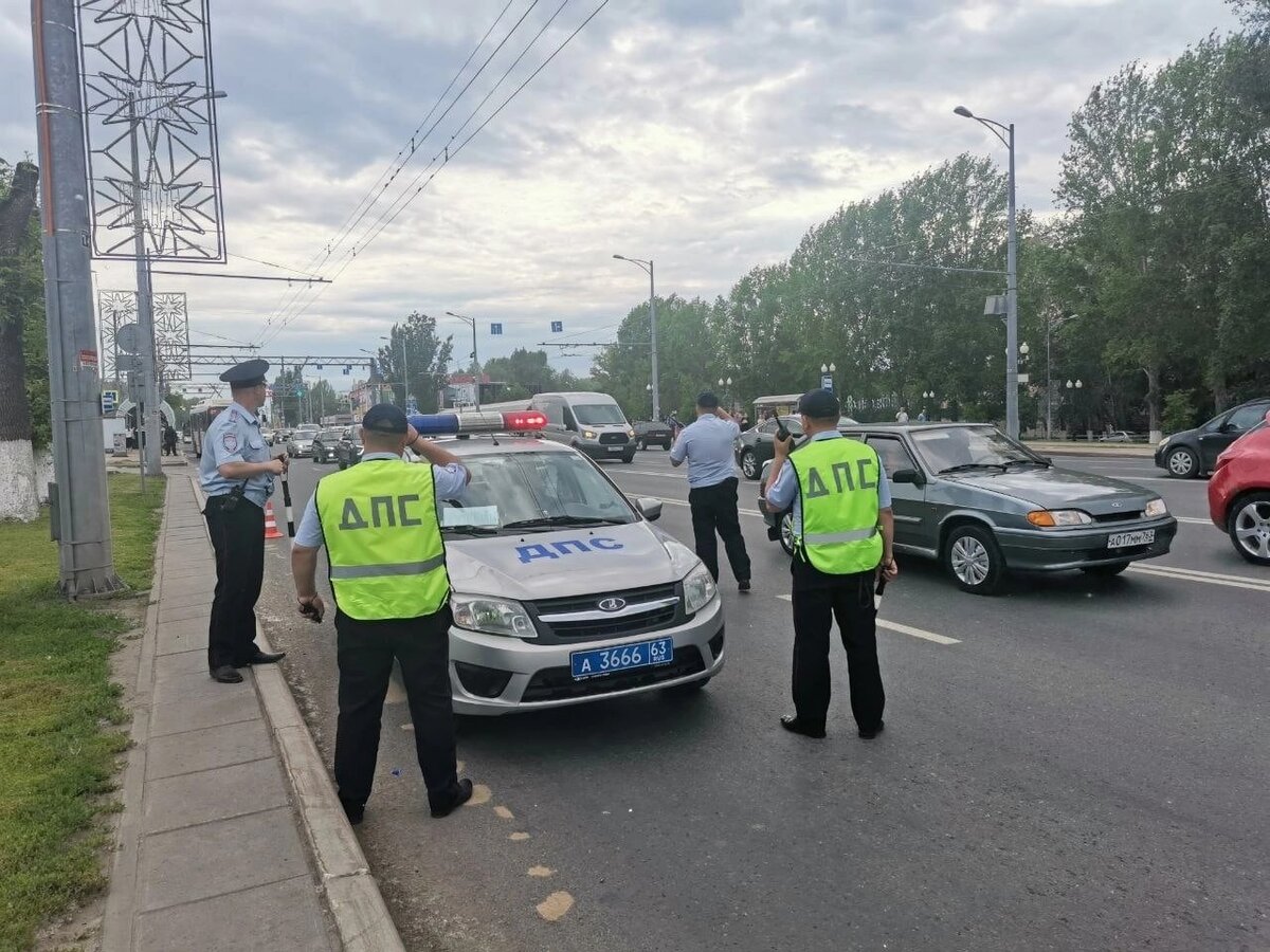 Что делать водителю, если он пил алкоголь рядом с автомобилем, а инспектор  ГИБДД оформляет его как будто он ехал в пьяном виде. | Автоюрист. Всё о ДПС.  | Дзен