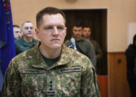    Зеленский сменил командующего Нацгвардией. Теперь вся Нацгвардия станет "Азовом"