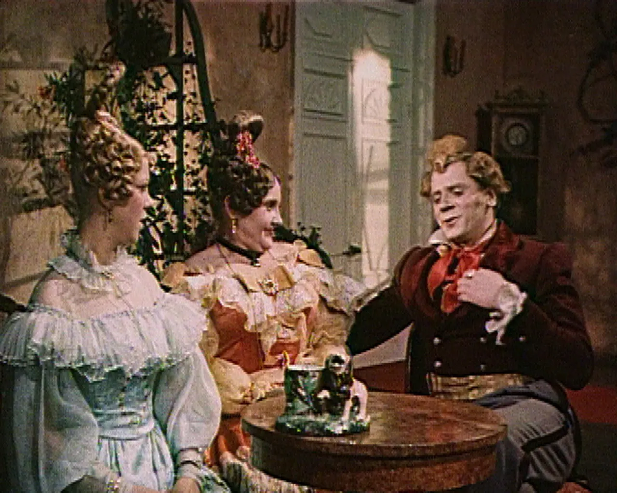 комедия ревизор гоголь. пьеса гоголя ревизор. молодая панночка ревизор была в комедии. вий 1967 панночка в гробу. ревизор фильм 1952 хлестаков.