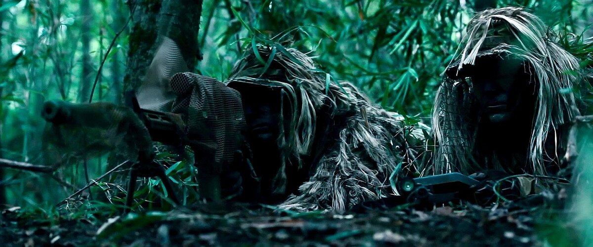 Стильные снайперские  парики. Как видим, в том сезоне были в моде мелированные.