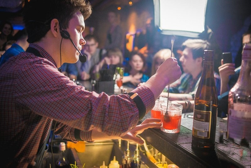 Приятно познакомиться это я!