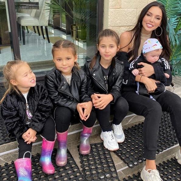 Оксана Самойлова с детьми / Фото: Instagram.com