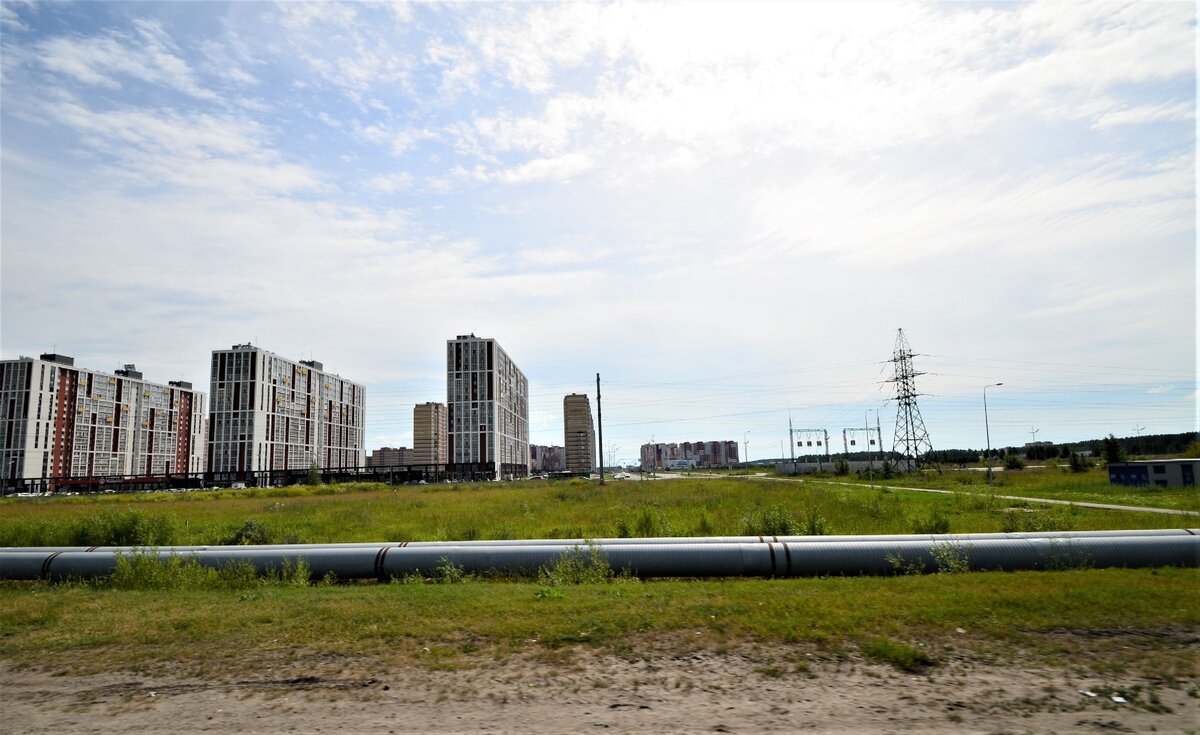 На въезде в город нас встретил новый район, к сожалению не знаю его названия