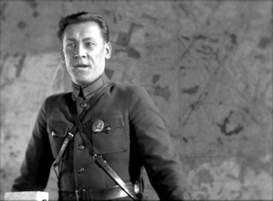 Фильм "Иван" (1932) - дебют в кино