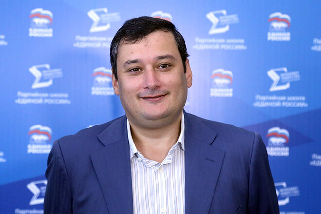 Довольный депутат Хинштейн