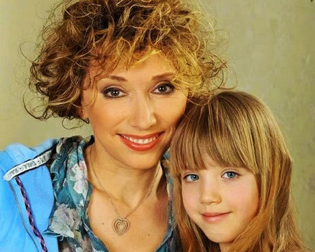 Елена с дочерью. Фото взято из открытых источников