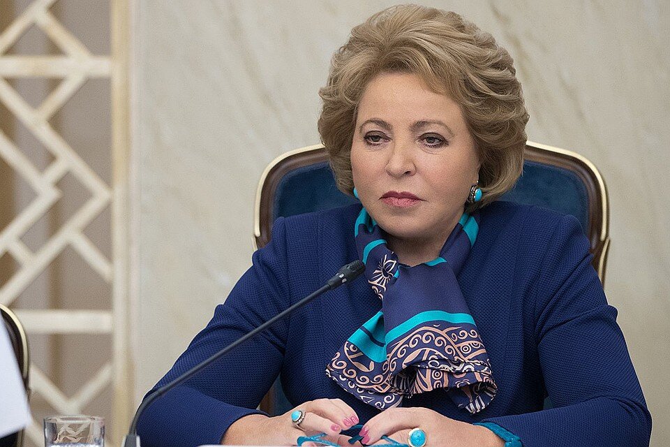   Валентина Матвиенко, спикер верхней палаты парламента заявила, что около 5-7 сенаторов могут покинуть Совет Федерации в сентябре этого года.