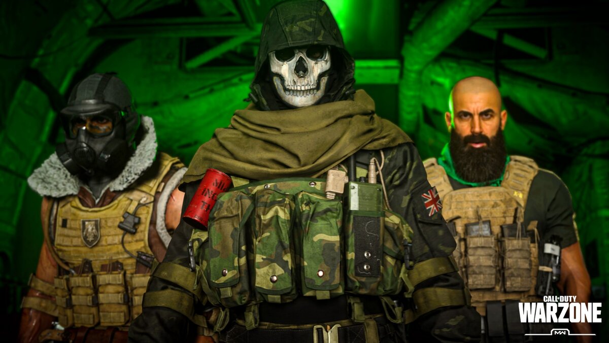 Call of Duty: Warzone — шутер от первого лица, условно-бесплатная «королевская битва» на 150 игроков, распространяющаяся самостоятельно и как один из режимов вышедшей ранее Modern Warfare. Участвует 50 команд по 3 игрока в каждой, побеждает последний оставшийся в живых. Разрешается играть одному против отрядов. Присутствует кроссплей между PC и консолями.В отличие от Blackout, копировавшей стандарты PUBG и Fortnite, Warzone предлагает много оригинальных решений и является Call of Duty от жанра «королевских битв». Сохранилась лишь концепция гладиаторов на арене: каждый матч проходит на огромной карте, размер которой постоянно сужается, сталкивая игроков и заставляя их действовать активно и агрессивно.