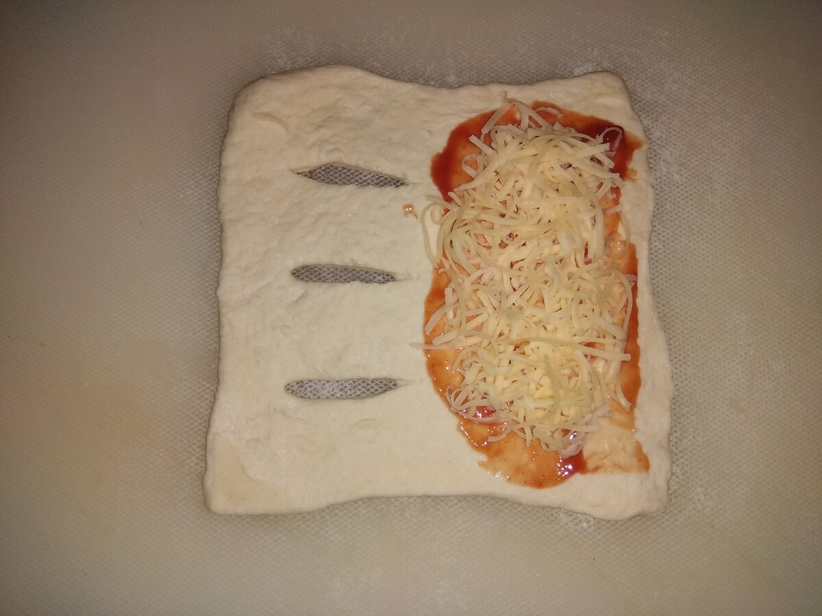 не пропеклось слоеное тесто в пицце фото 36