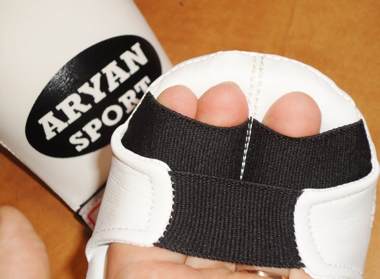 Накладки на руки карате WKC Aryan Sport ARS 295