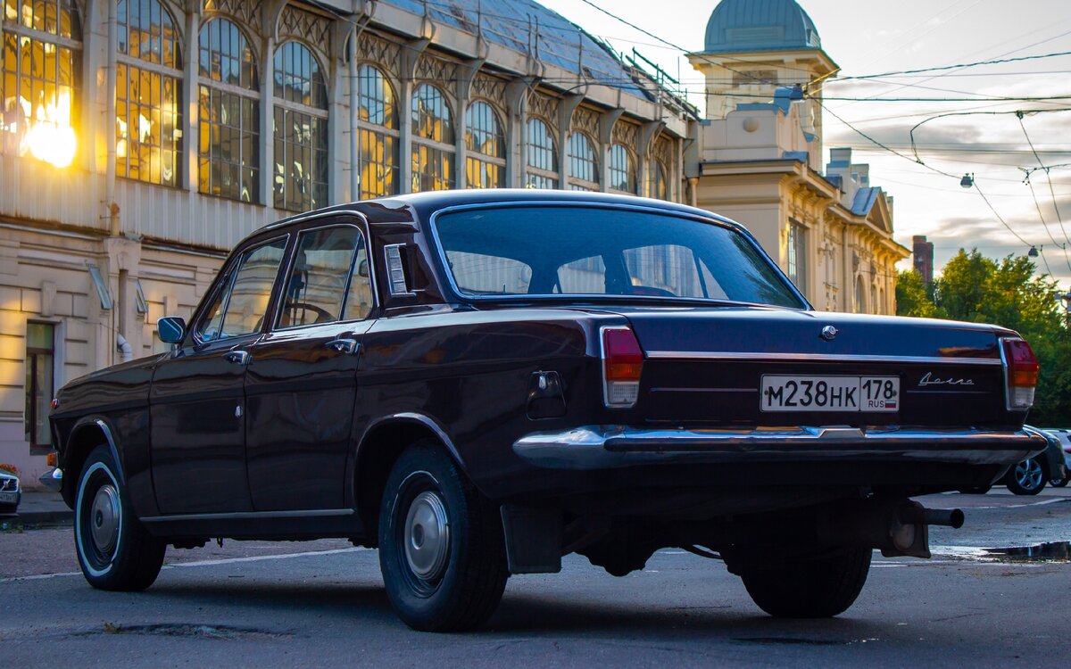 Все началось  в августе 2019 г. когда мы только отреставрировали ГАЗ-24 и поехали на выездную фотосессию с Волгой.-1-2