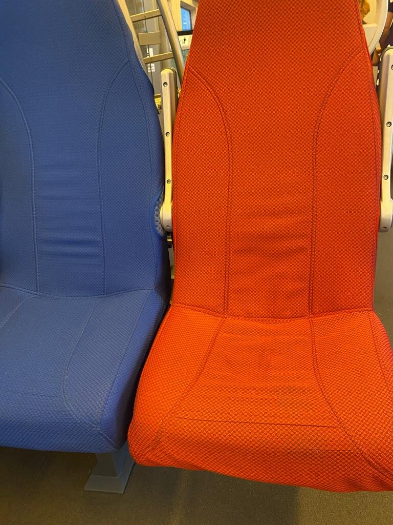 Вот такие чудные кресла предоставляет РДЖ на время поездки