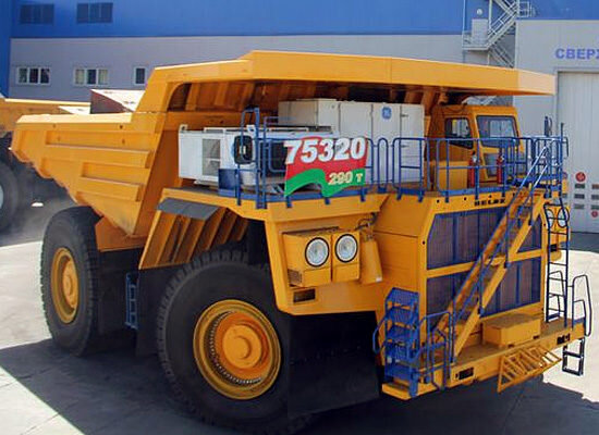 БелАЗ - 7532