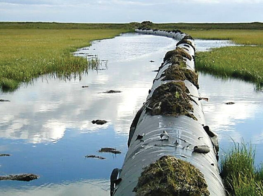 Виды водных преград. Трубопроводы на болотах. Всплытие газопровода. Труба в болоте. Трубопровод на болоте.