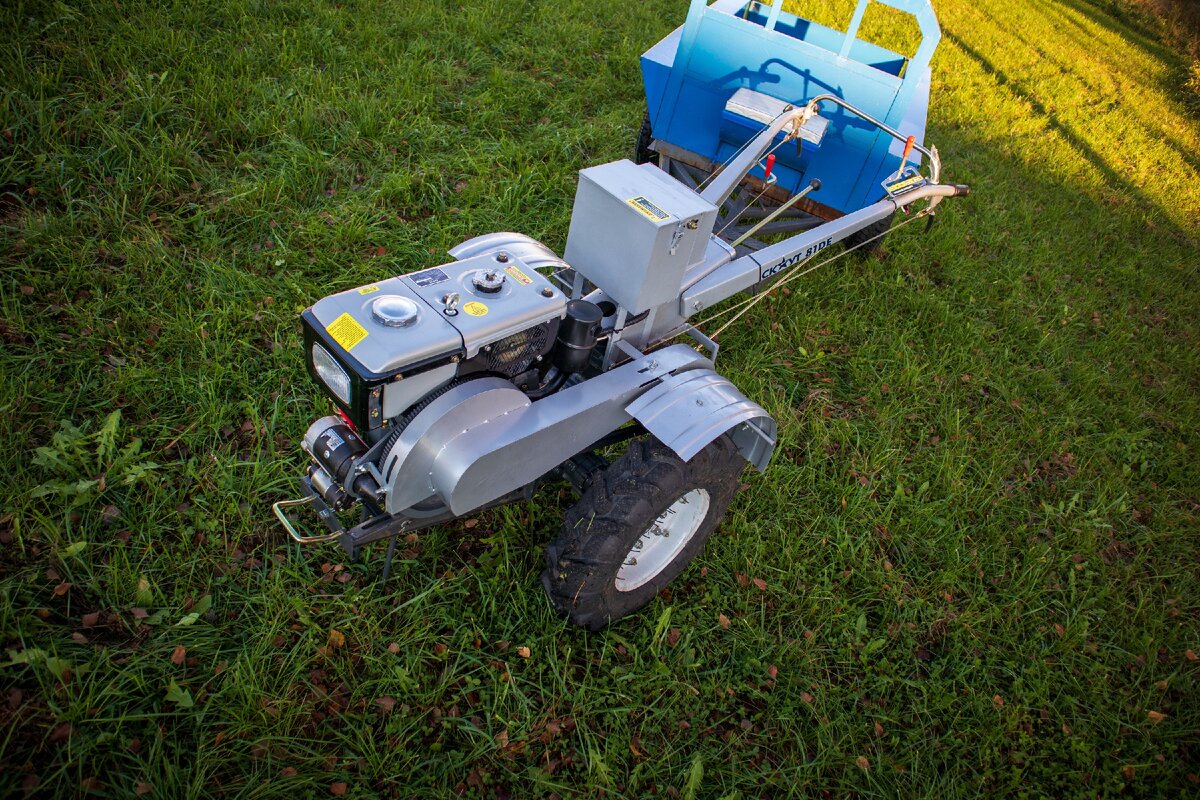 Мотоблок СКАУТ 81 DE с прицепом.