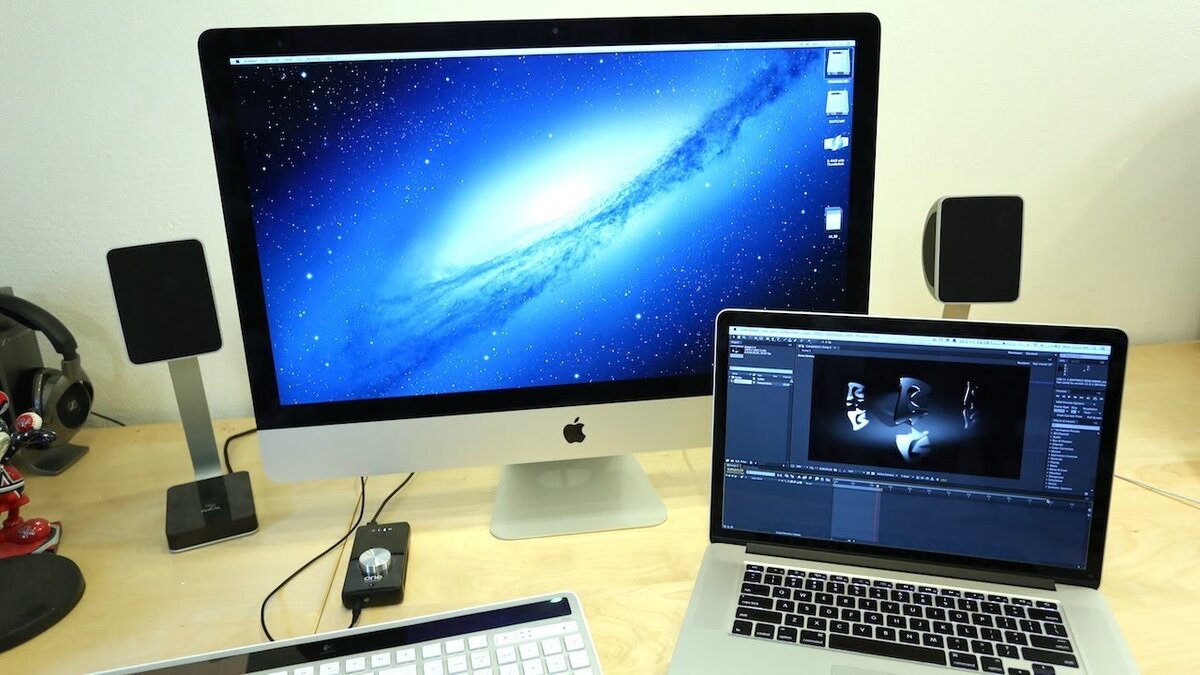 Отклик монитора. IMAC vs MACBOOK. Монитор компьютера Matrix. MACBOOK против аймак. IMAC против MACBOOK Pro.