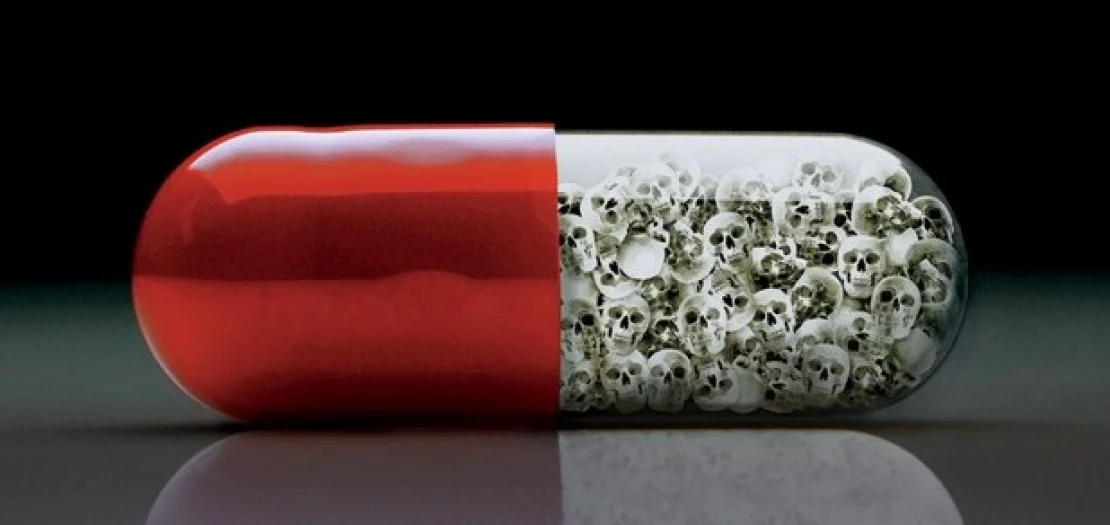 таблетка яд. банки с ядом. ядовитая пилюля. опасные лекарства. таблетка яд.