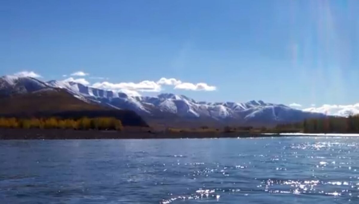 Озеро Лабынкыр расположено в Оймяконском улусе на востоке Якутии.