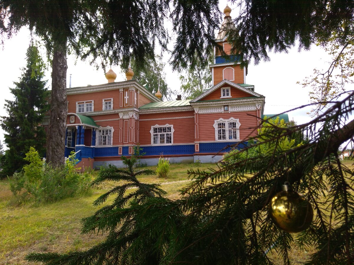 Спасо-Преображенский храм Важеозерского монастыря