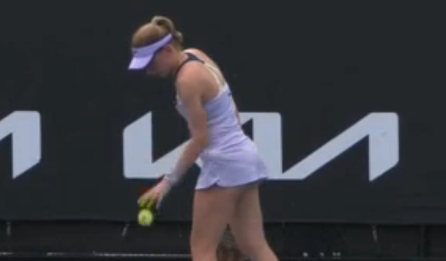 Екатерина Александрова была фаворитом встречи 2 круга Открытого чемпионата Австралии по теннису среди женщин