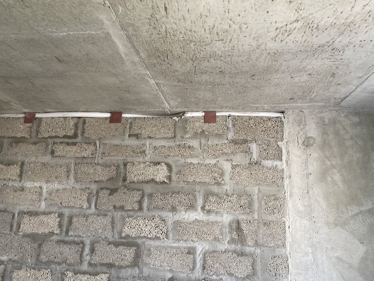 Общее состояние новостройки до начала ремонта