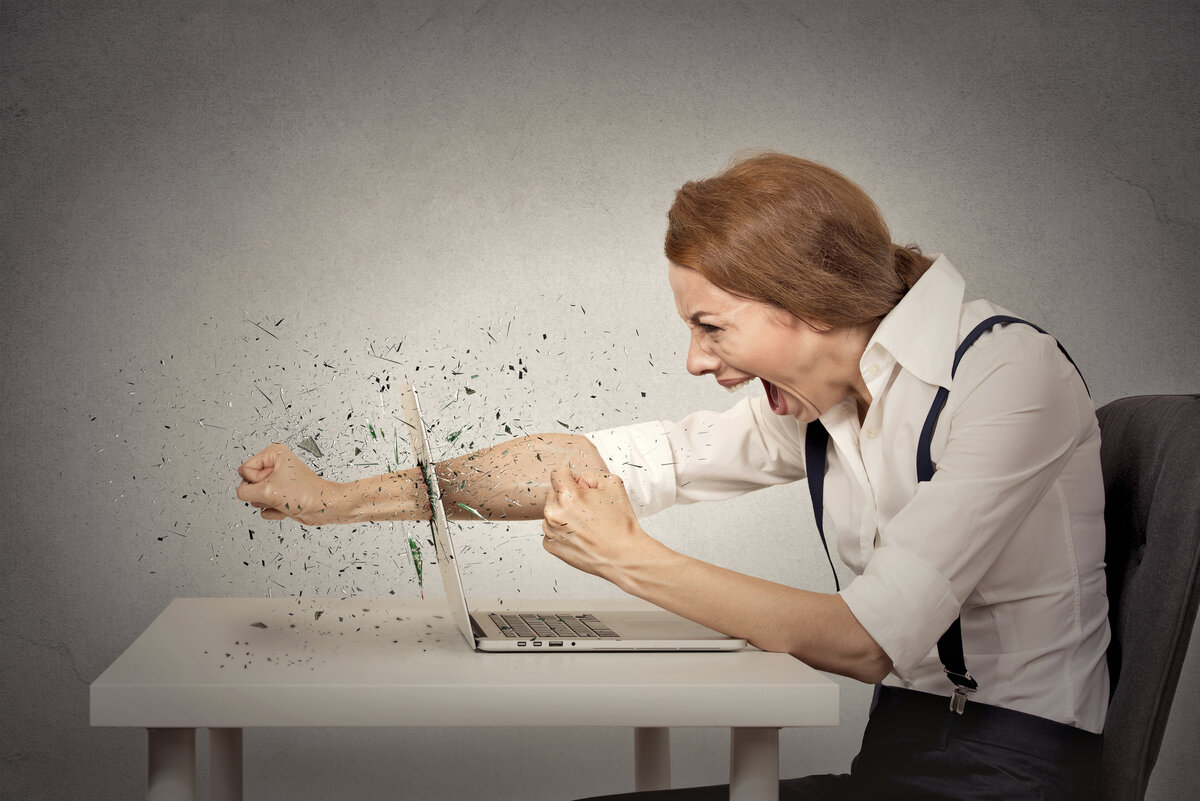 Агрессивное поведение является проявлением сдержанных негативных эмоций 