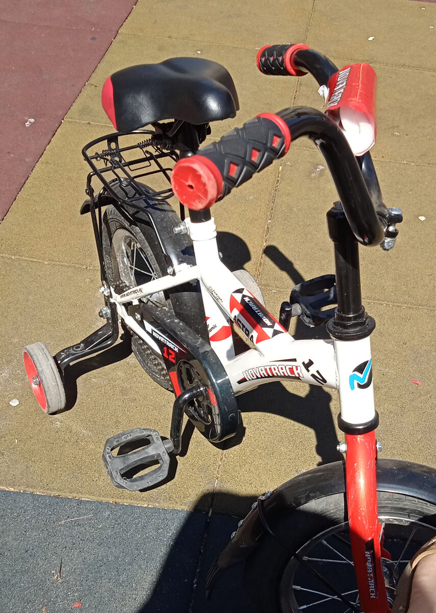 Наш старый велик, ждем насос для починки