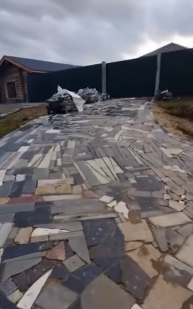 Дорога к жилому дому в в посёлке Городищи Петушинского района Владимирской области.