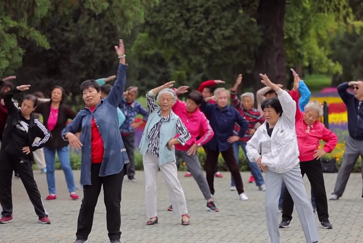 китайцы на зарядке