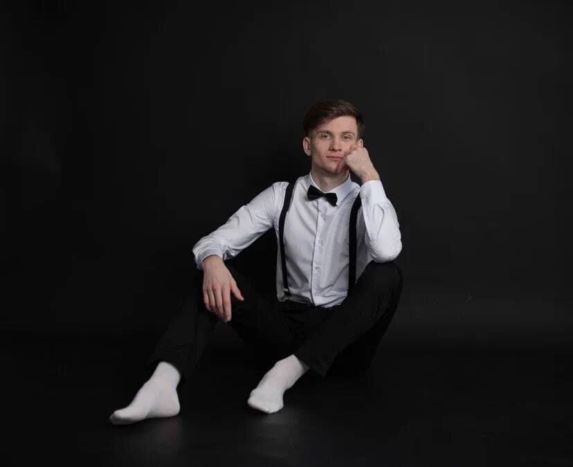 Познакомьтесь, Коллинз Артем Олегович. 98 года рождения. 